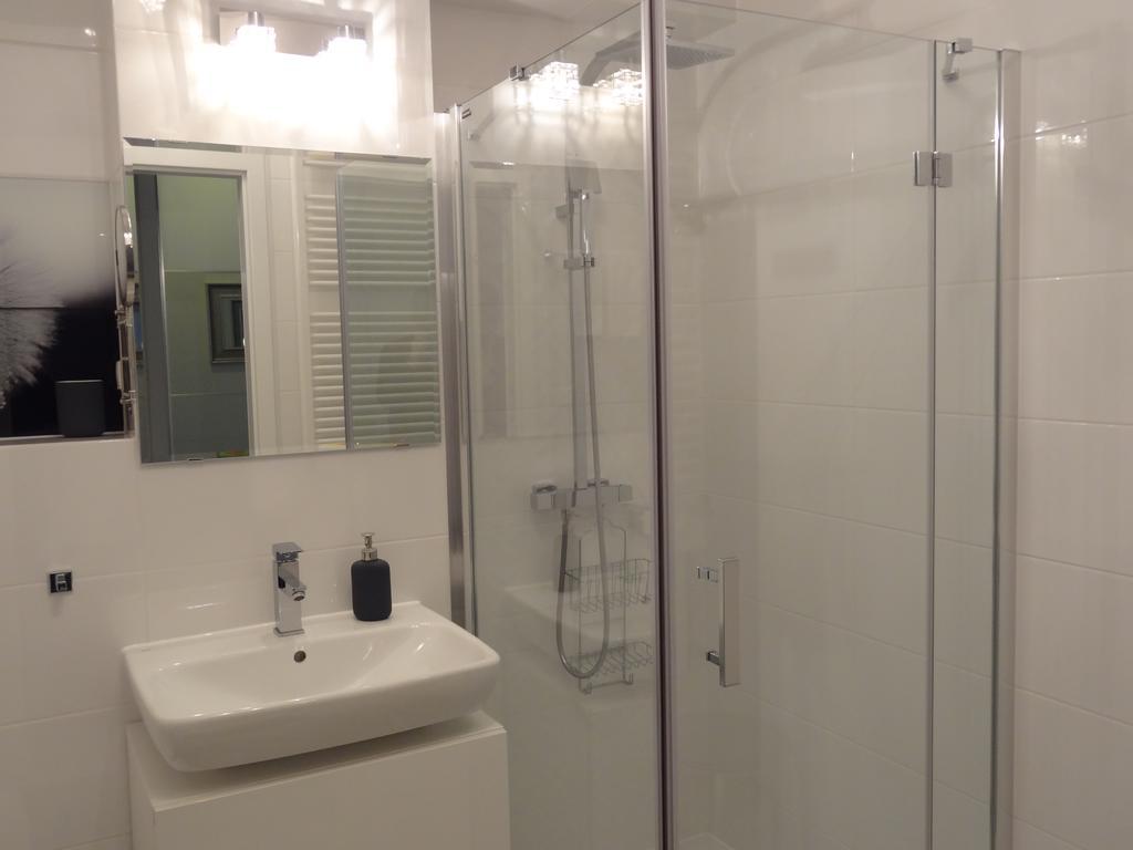 Appartement Studio Poz à Poznań Extérieur photo
